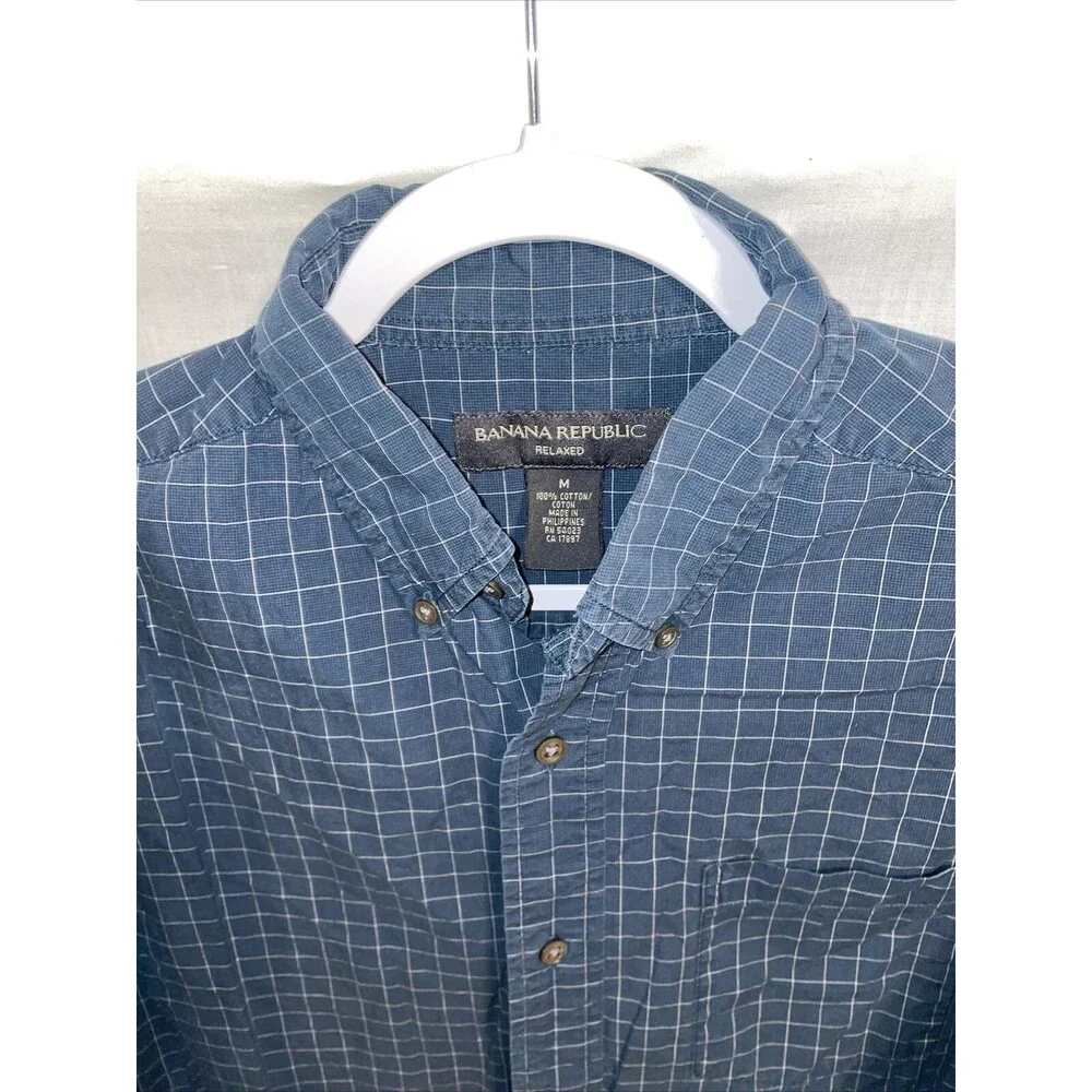 Banana Republic Dress Shirt Mens Size Medium Blue Striped Button Up Long Sleeve